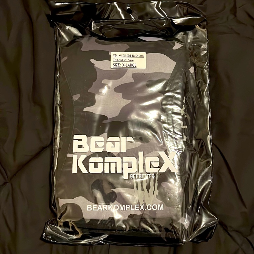 BRAND NEW workout knee sleeves_NEVER USED